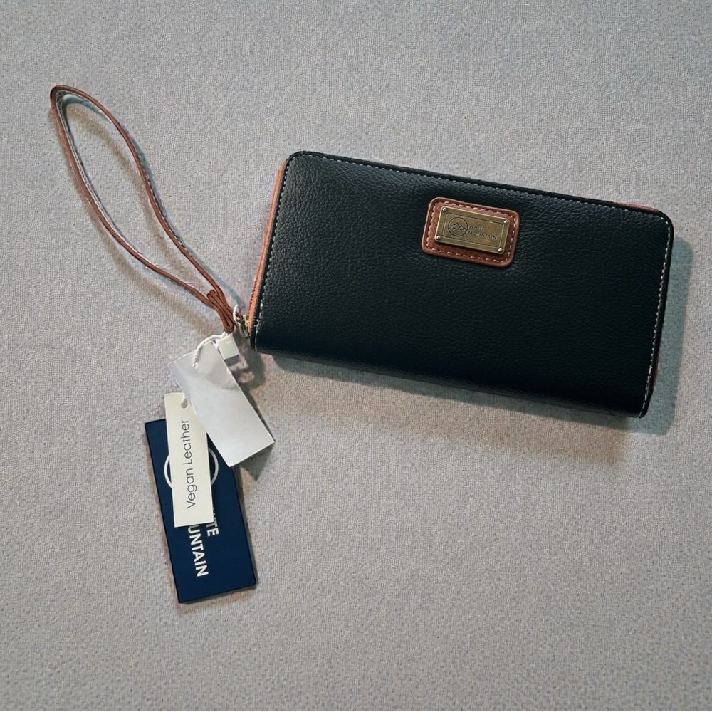 White Mountain Black Wristlet with Brown Strap